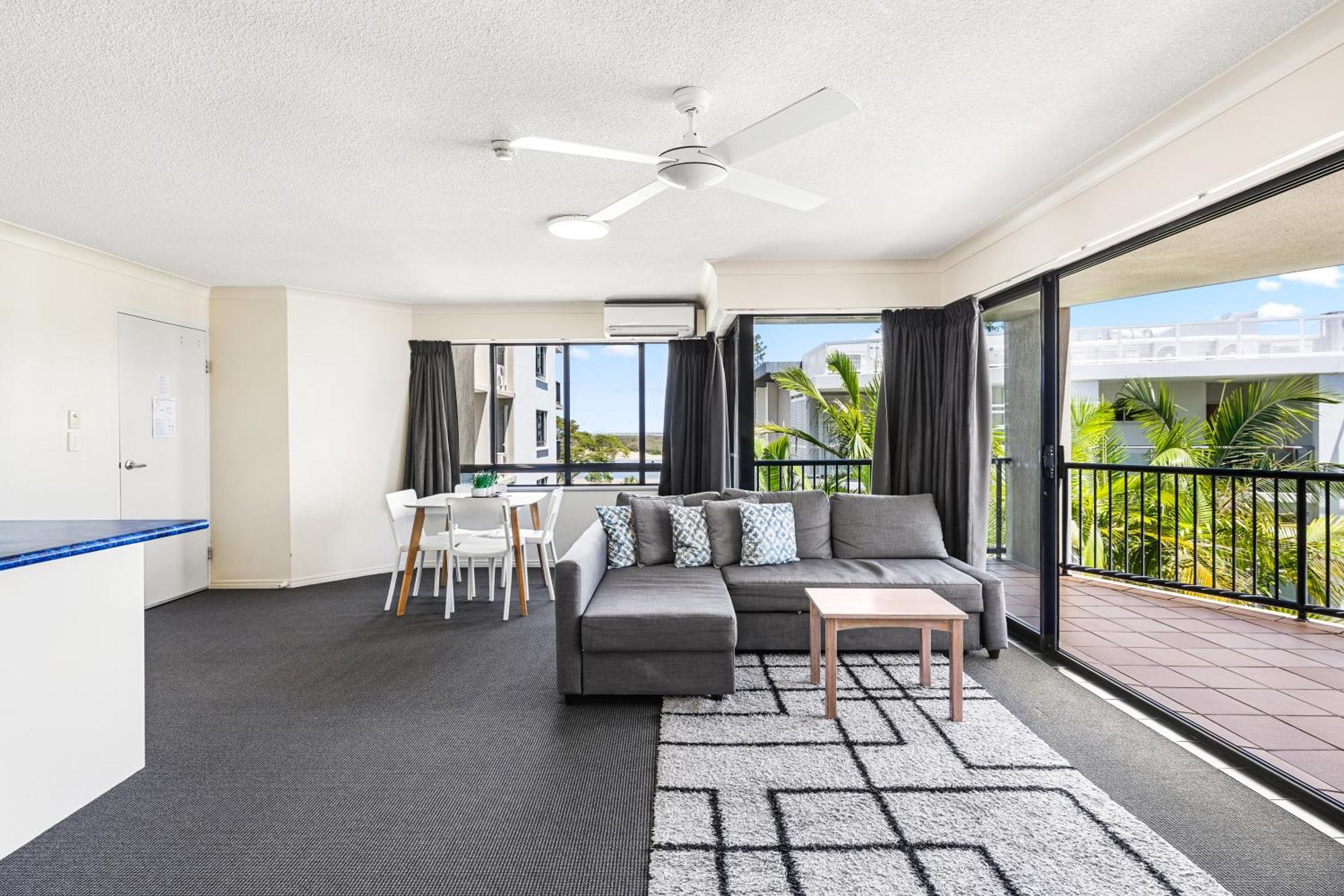 Belaire Place Motel Apartments Caloundra Bagian luar foto