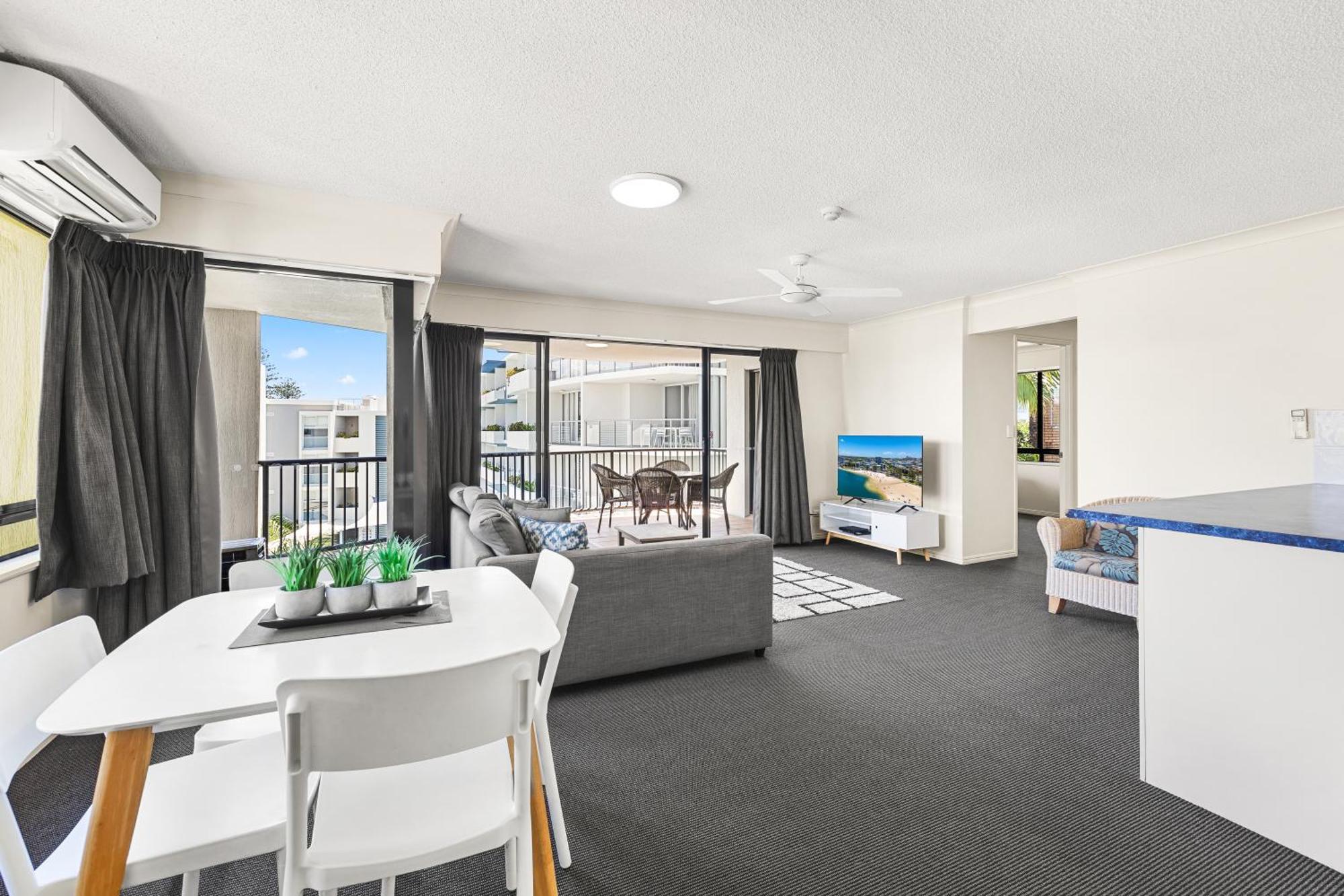 Belaire Place Motel Apartments Caloundra Bagian luar foto