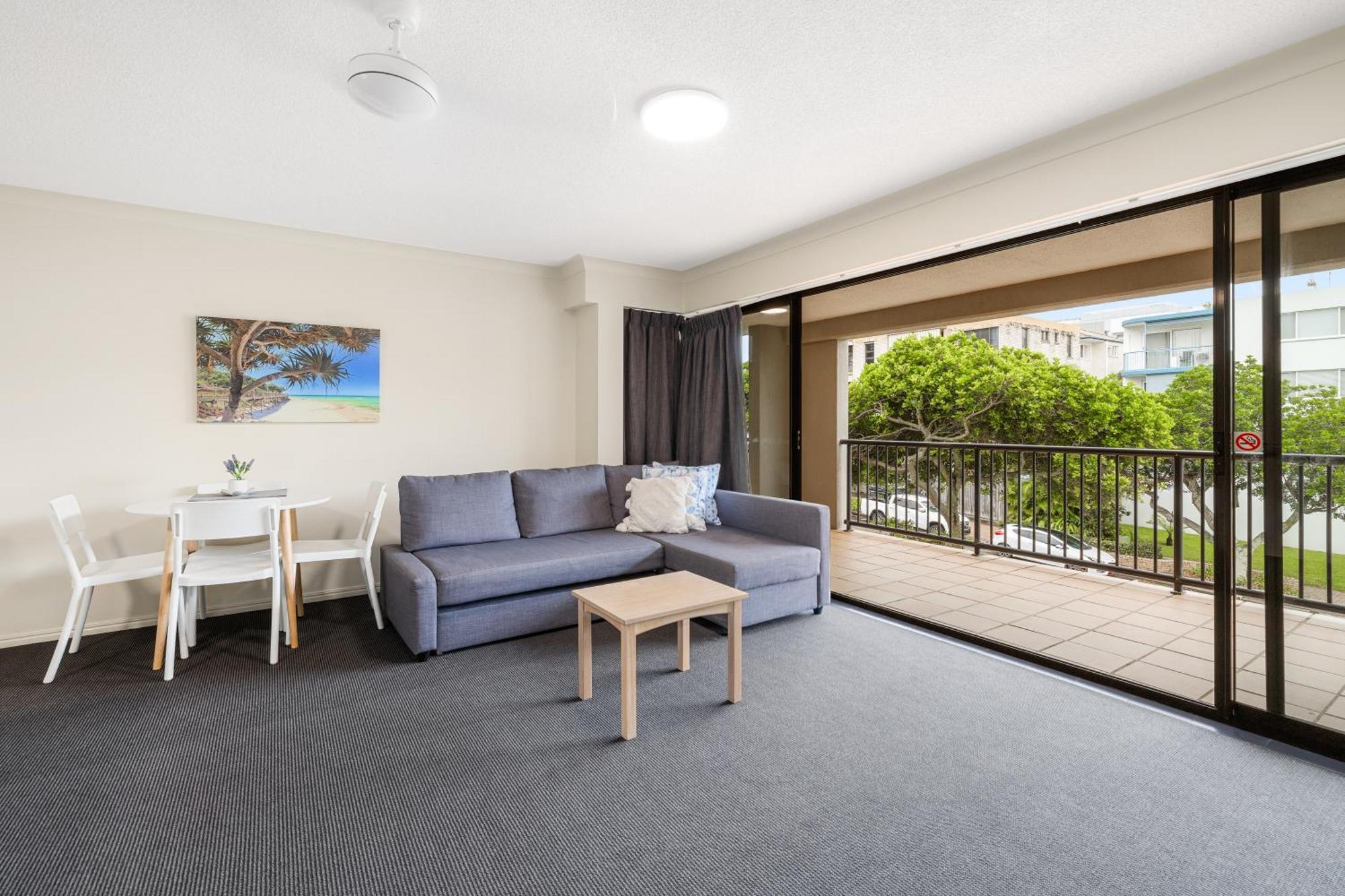 Belaire Place Motel Apartments Caloundra Bagian luar foto