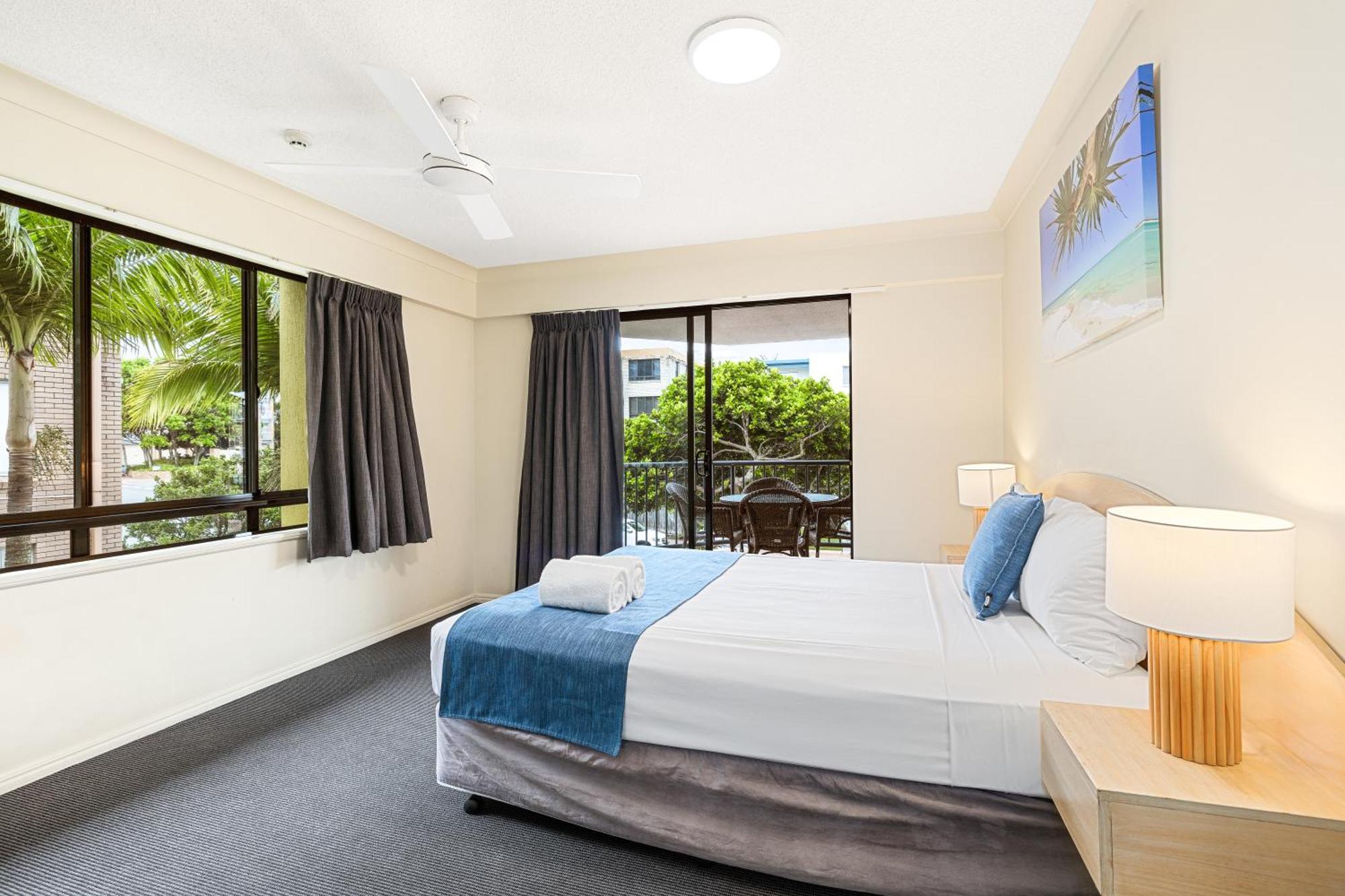 Belaire Place Motel Apartments Caloundra Bagian luar foto
