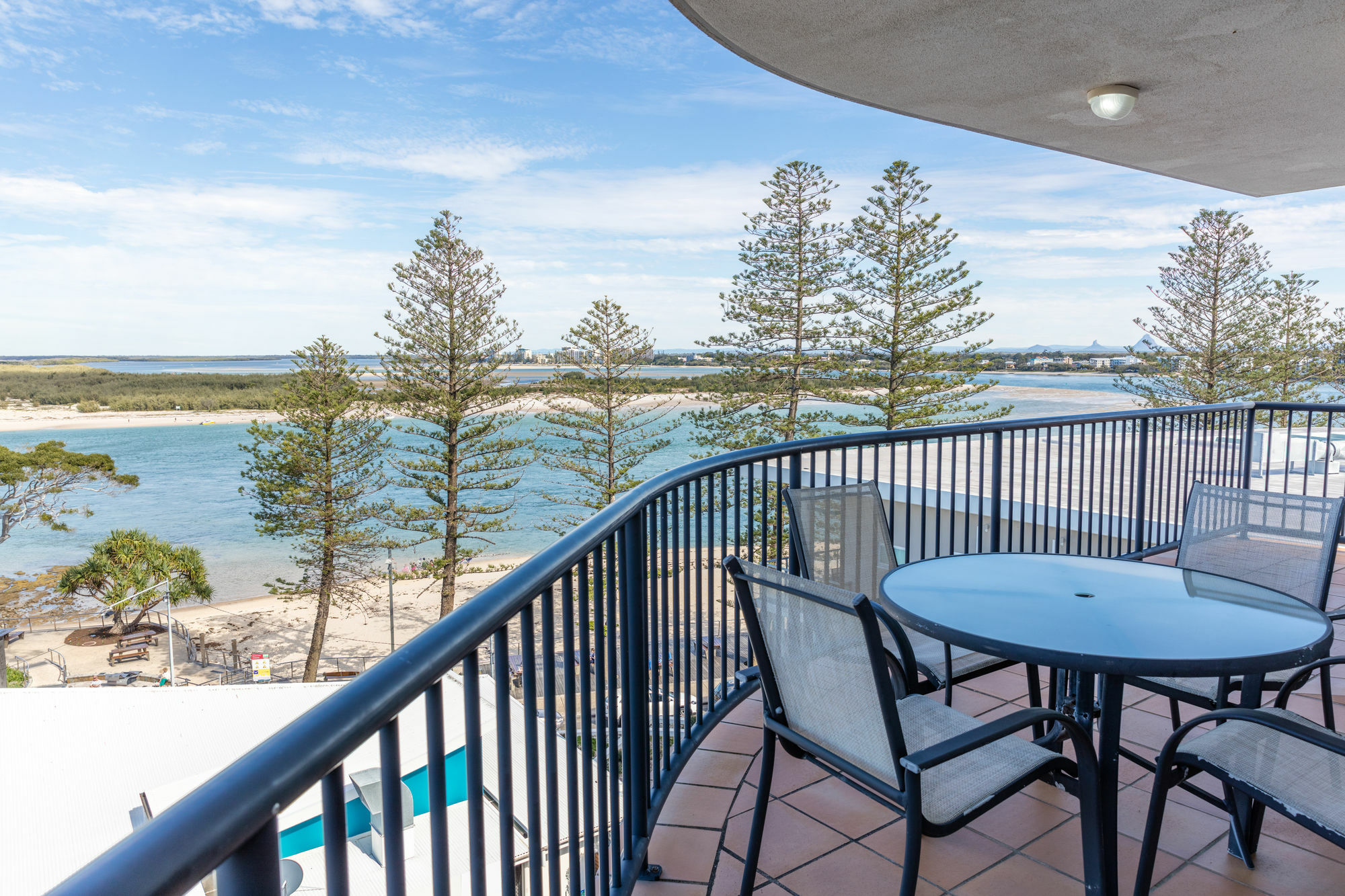Belaire Place Motel Apartments Caloundra Bagian luar foto