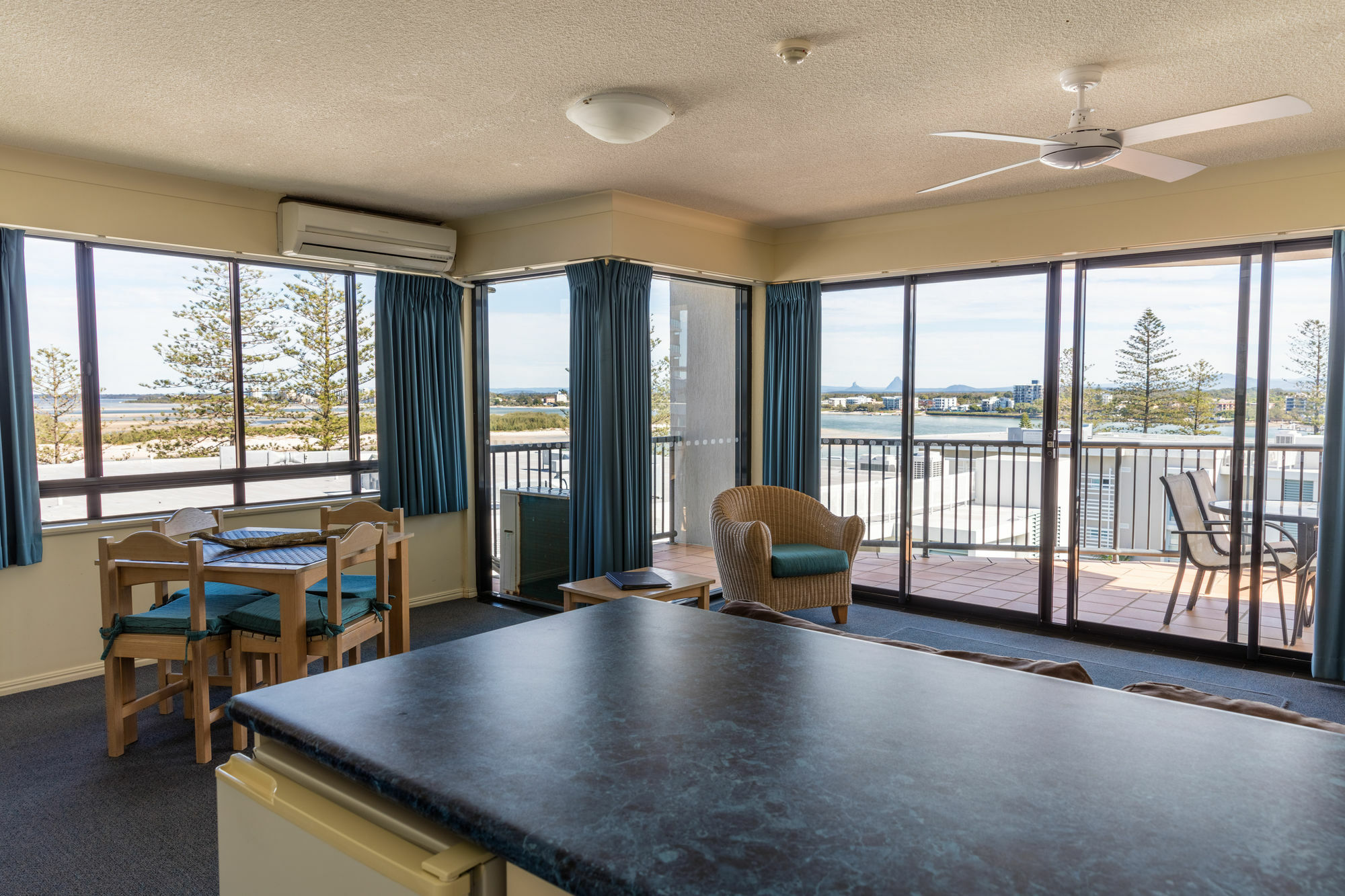 Belaire Place Motel Apartments Caloundra Bagian luar foto