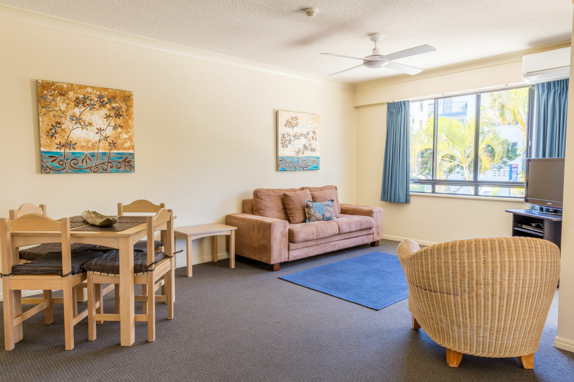 Belaire Place Motel Apartments Caloundra Bagian luar foto